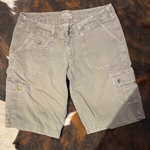 American Eagle Outfitters Light Gray Cargo Shorts